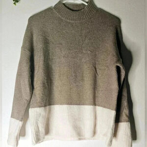 Lily White two-tone Beige&Cream Pullover  Mock Neck Boxy Sweater Sz M